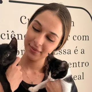 Dra. Camilla de Souza